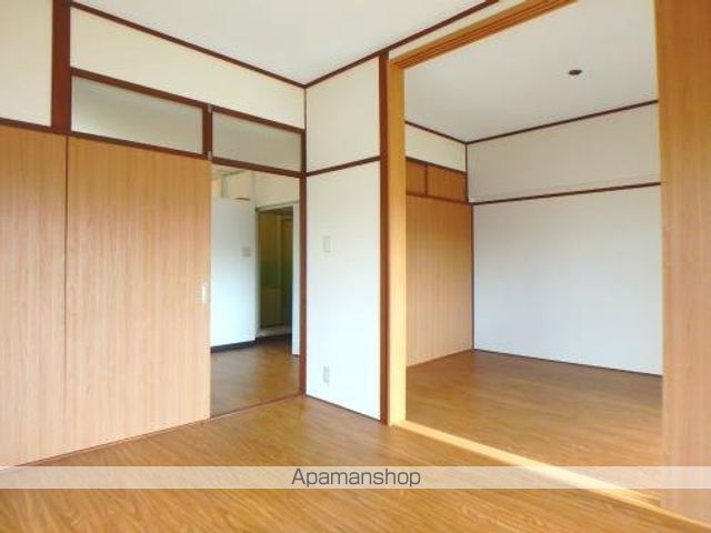 トヤマ薬品ビルの内装写真
