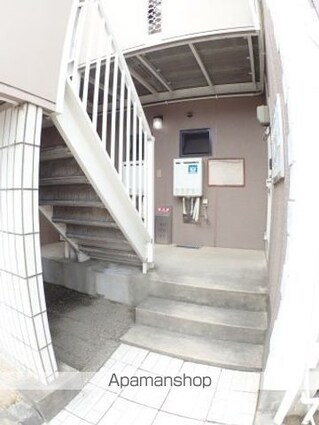 近江ロイヤルハイツ　Ａ[1LDK/45.21m2]のエントランス1