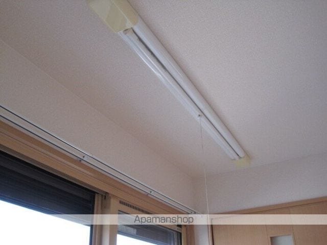 グリーンコート岩出 A棟の内装写真