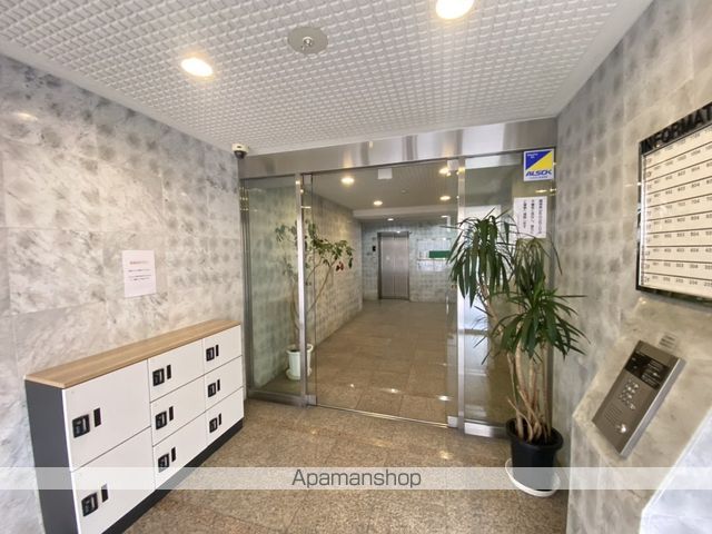 ダイアパレス比治山パークサイドの玄関写真