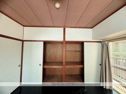 重岡ビル[2LDK/52m2]の収納