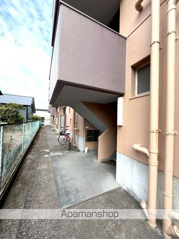 ハイツナガトモIIの玄関写真