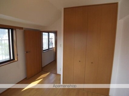 モア・クレスト上池袋[1DK/30.4m2]の収納1