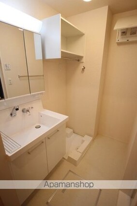 ウィング　Ａ棟[1LDK/31.87m2]の洗面所