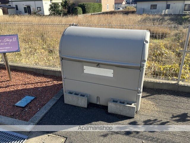 コマース グローリーIIの内装写真