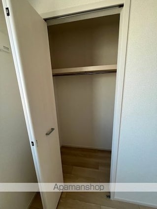 サウス　クレストⅤ[1LDK/50.96m2]の収納