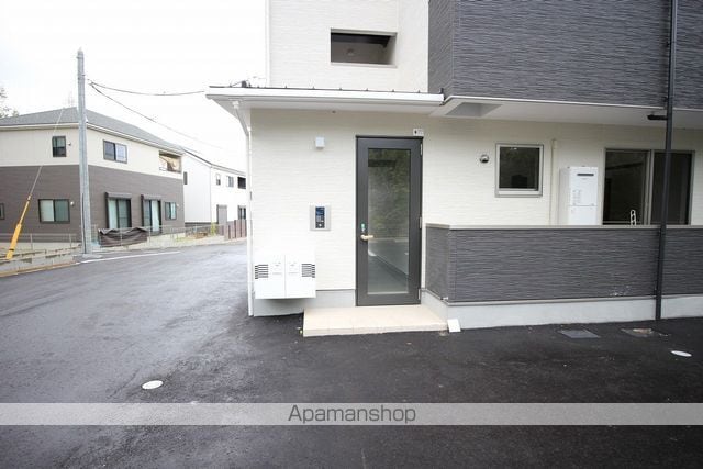 プレシャス多々良の玄関写真