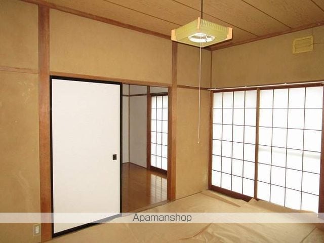 両島井口貸家の内装写真