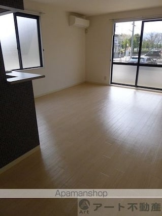 シャトレー安井　Ｂ棟[2LDK/58.79m2]のリビング・居間