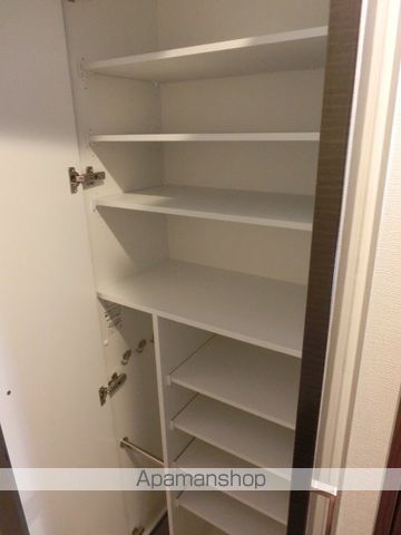 フロンティアコート堺筋本町の内装写真