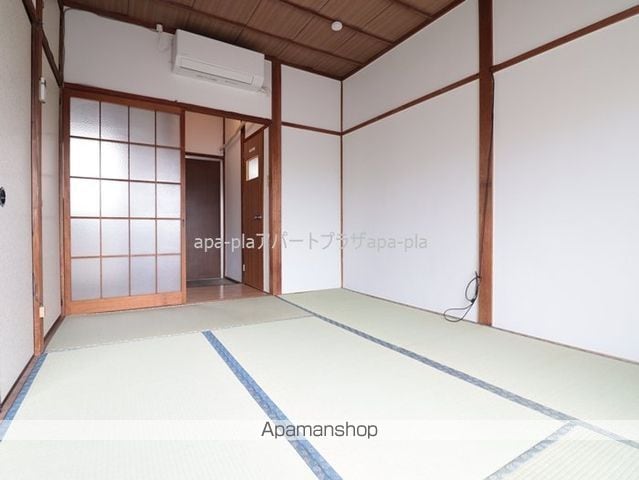 石山荘の内装写真