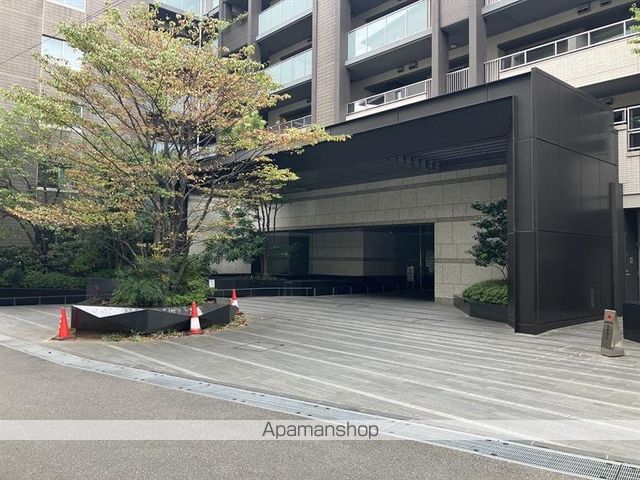プラウドシティ宮崎台ウエストコートの玄関写真