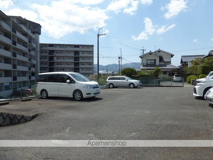 シャルマンコーポ瀬田[3LDK/68.32m2]の駐車場