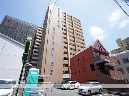 プレサンス泉セントマーク[1K/20.72m2]の外観1