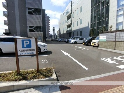 ＣＯＳＭＯ　ＣＩＴＹ[1LDK/36.14m2]の駐車場1