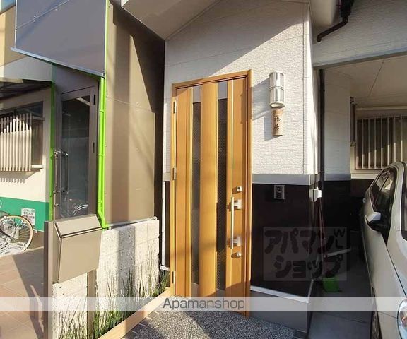 山陰本線 円町駅 徒歩3分 2階建 築15年の玄関写真