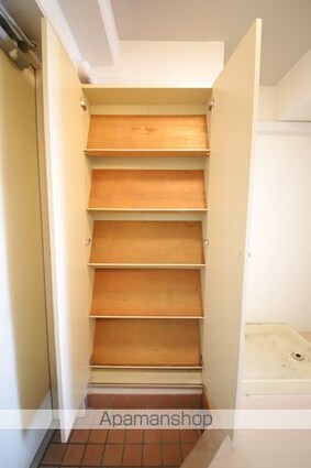 エーリフローレンスＢ[1R/19.44m2]の収納