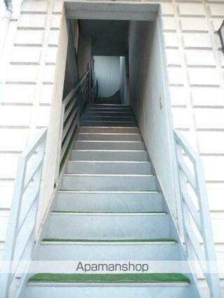 長野県長野市大字鶴賀七瀬中町[2DK/37.32m2]の共用部