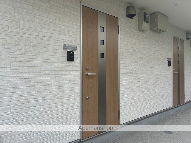 クレスタ鴨居の玄関写真