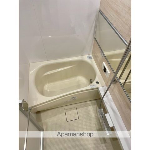QU4TTRO ARCA 九段の内装写真