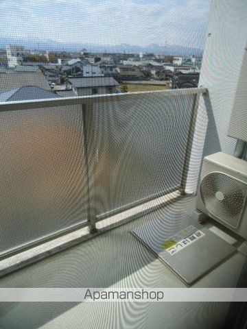 ヴィーア・ラッテアIIの内装写真