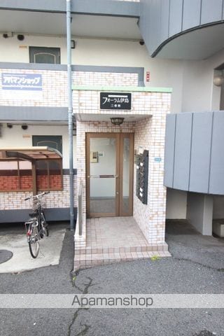 フォーラム伊島三番館の玄関写真