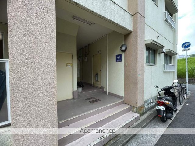 第2小河内ビルの玄関写真