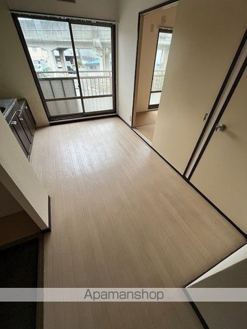 アーバン保城の内装写真