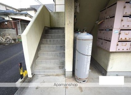 清水マンション[1R/20m2]のエントランス2