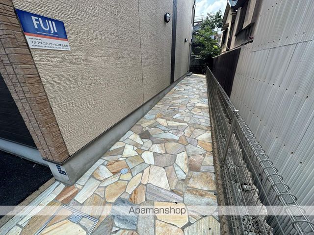 フジパレス駒林の玄関写真