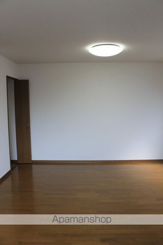 アンプルール リーブル ゴールドクレストの内装写真