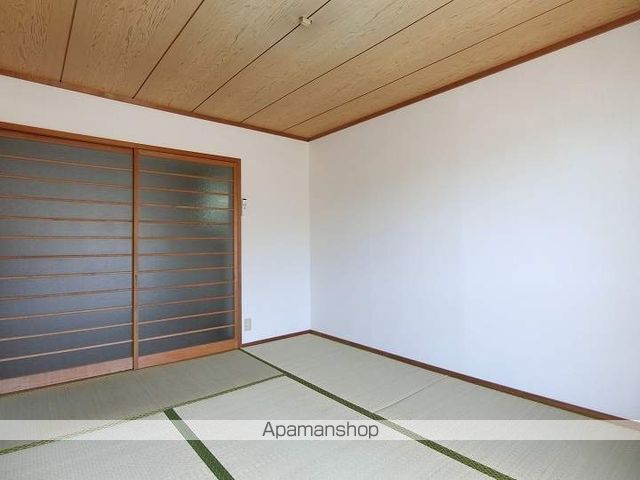 サンハイツ東A棟の内装写真