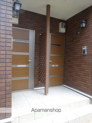 和歌山県和歌山市吹上２丁目[1R/30m2]のエントランス2