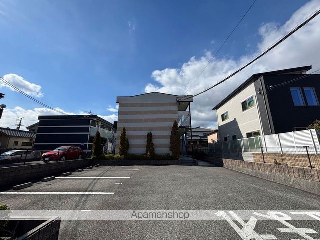 レオパレスセリバテール仁川の外観写真