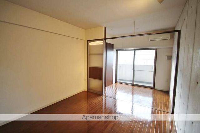 URBAN FLATS江坂の内装写真