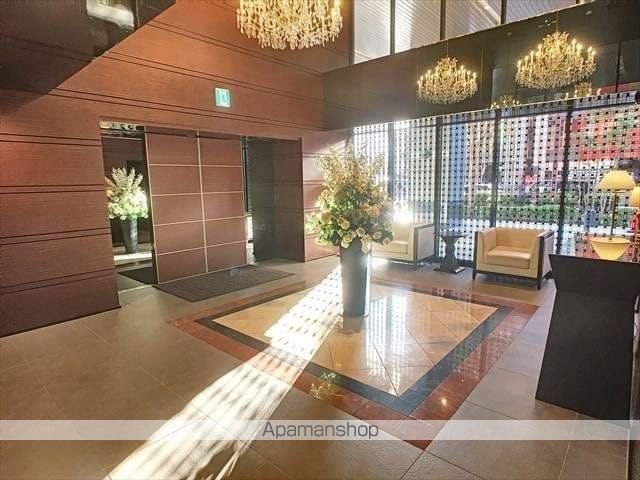 ロイヤルパークス大名の玄関写真