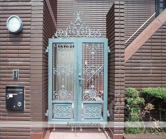 叡山電鉄 茶山・京都芸術大学駅 徒歩9分 3階建 築36年の玄関写真