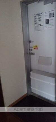 レオパレスエスペーロ本町[1K/19.87m2]の玄関