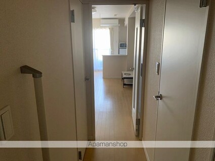 レオネクストグリーンガーデン[1R/26.5m2]の玄関