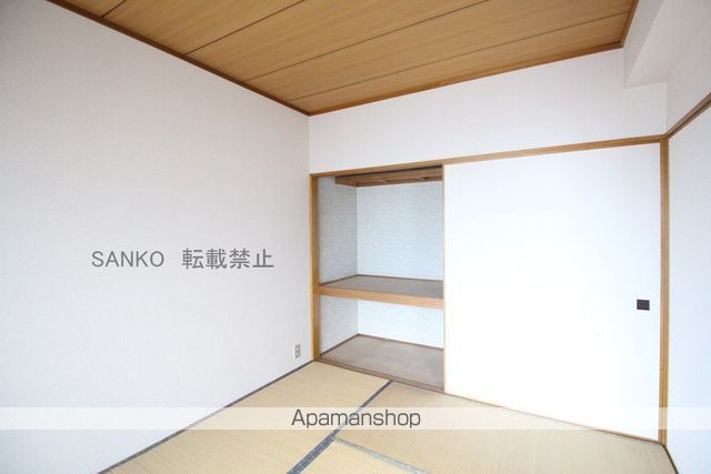 コスモロイヤル東苗穂B棟の内装写真