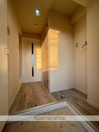 グランテージ城ケ崎[1R/25m2]の玄関