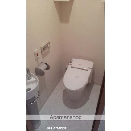 コンフォリア西早稲田[1LDK/46.61m2]のトイレ