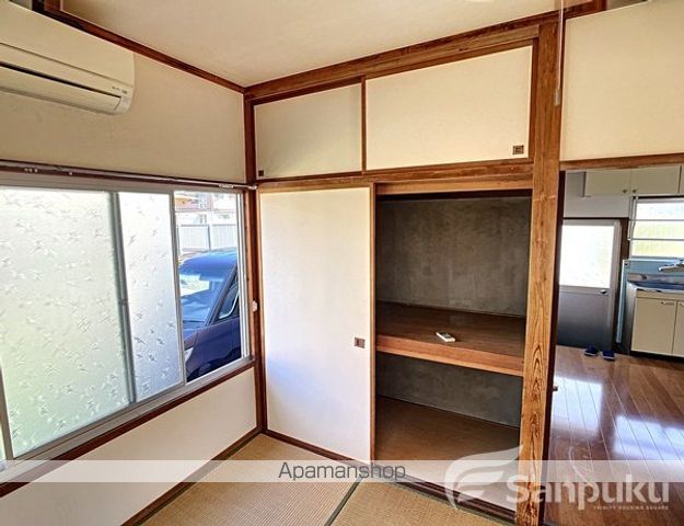 松山市 1階建 築46年の内装写真
