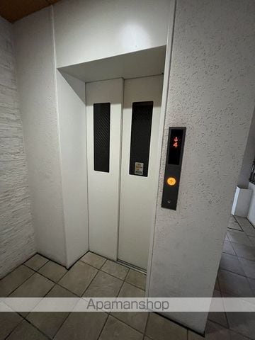 COMODO鶴見中央の玄関写真