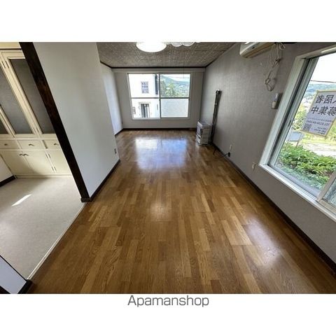 潮見台1丁目戸建の内装写真