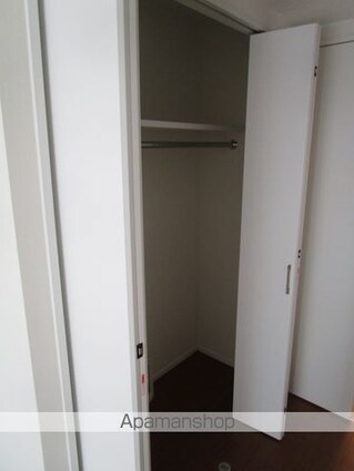エルファーロ中野富士見町[1K/25m2]の収納