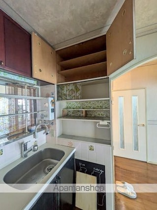 クローバーハイツ森小路２号棟[1LDK/64m2]の内装2