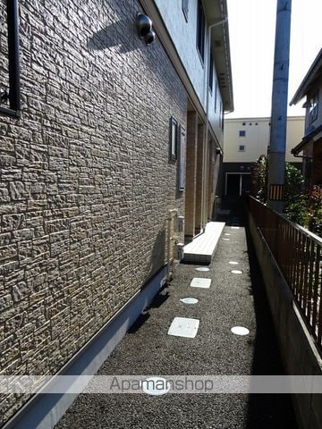 ロイヤルエレガンス新田の玄関写真