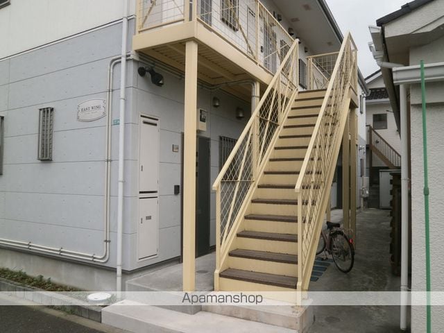 イーストウィングの玄関写真