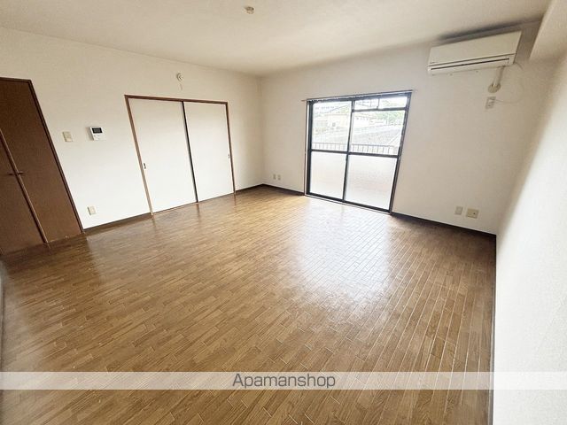 クレッセント江崎の内装写真